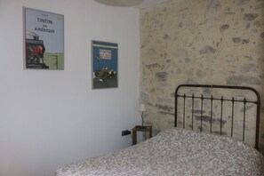 3 bedrooms, iron/ironing board, travel crib, WiFi