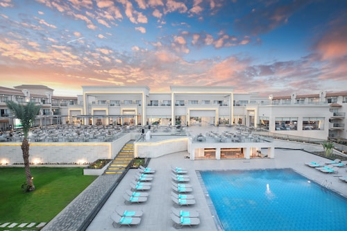 The V Luxury Resort Sahl Hasheesh