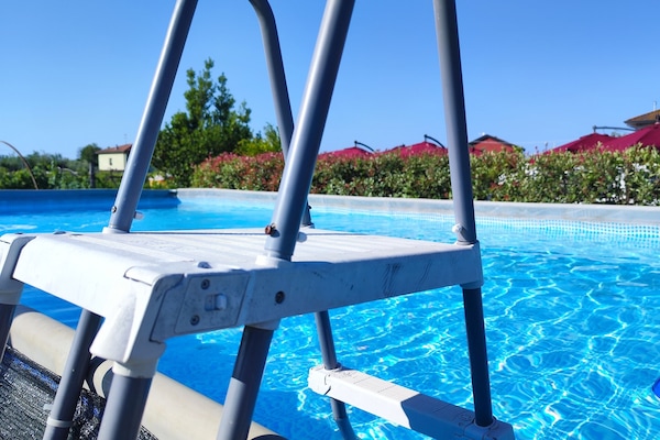 Piscine extérieure (ouverte en saison)