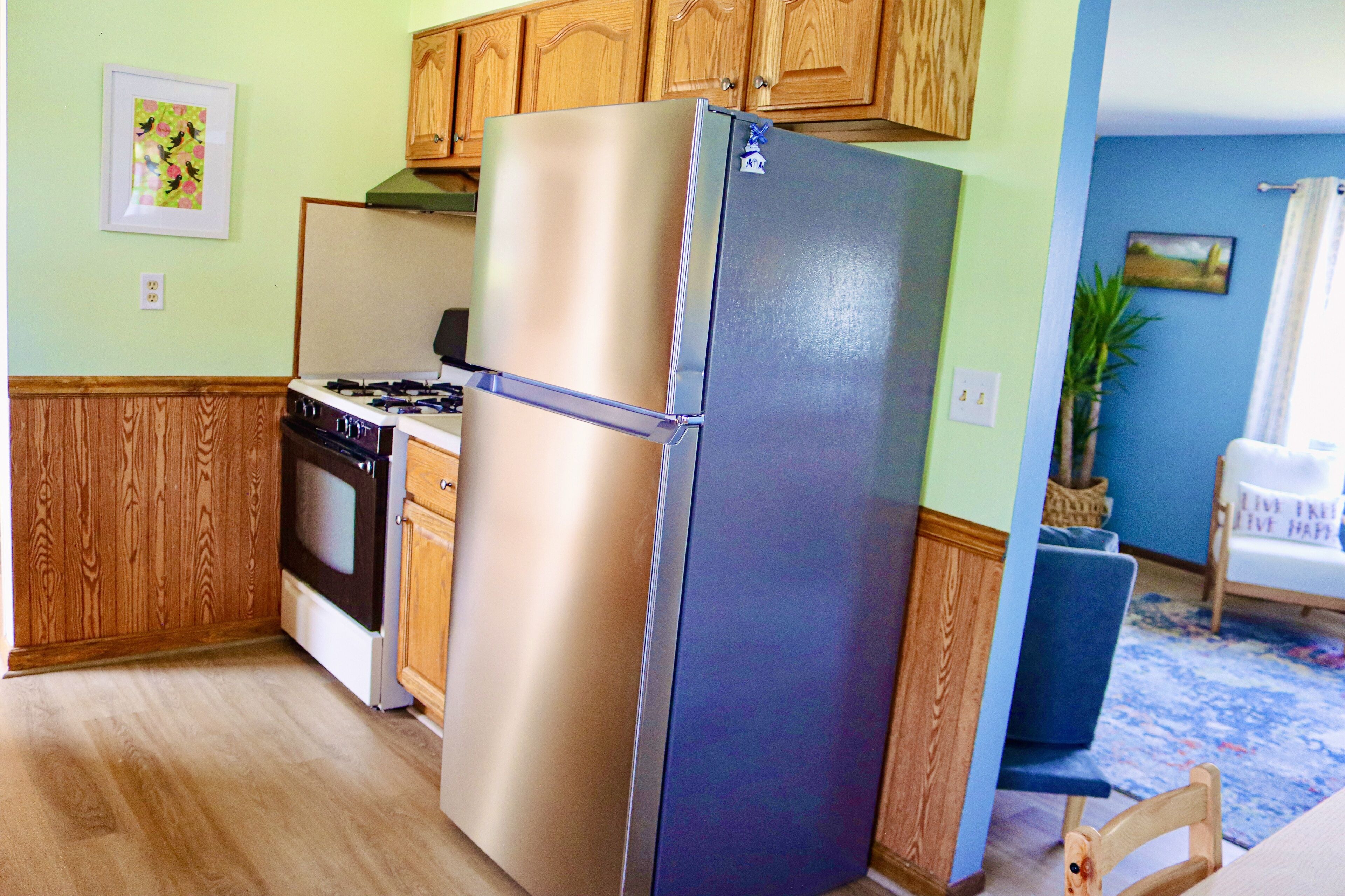 Welcome to complete relaxation!!  This remodeled spacious lake house sits  on Fish Lake