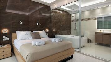 Apartment, 3 Bedrooms, Smoking, Balcony | Bathroom