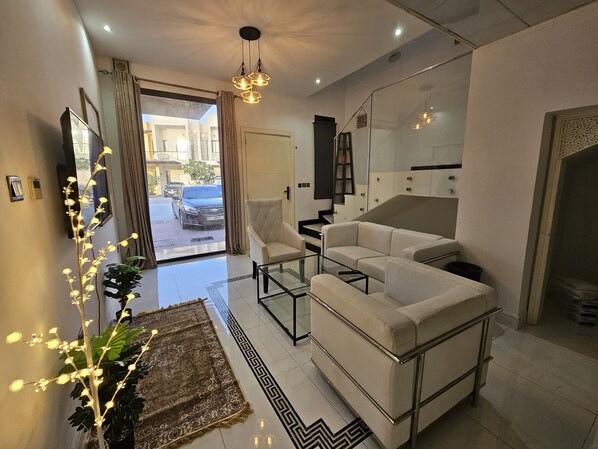 Interior - Amazing One-bedroom Villa Townhouse (Dubai)