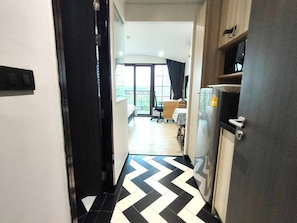 Apartment, 1 Bedroom, Accessible, Balcony | Interior