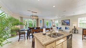 Ferienhaus, 5 Schlafzimmer, eigener Pool | Esszimmer