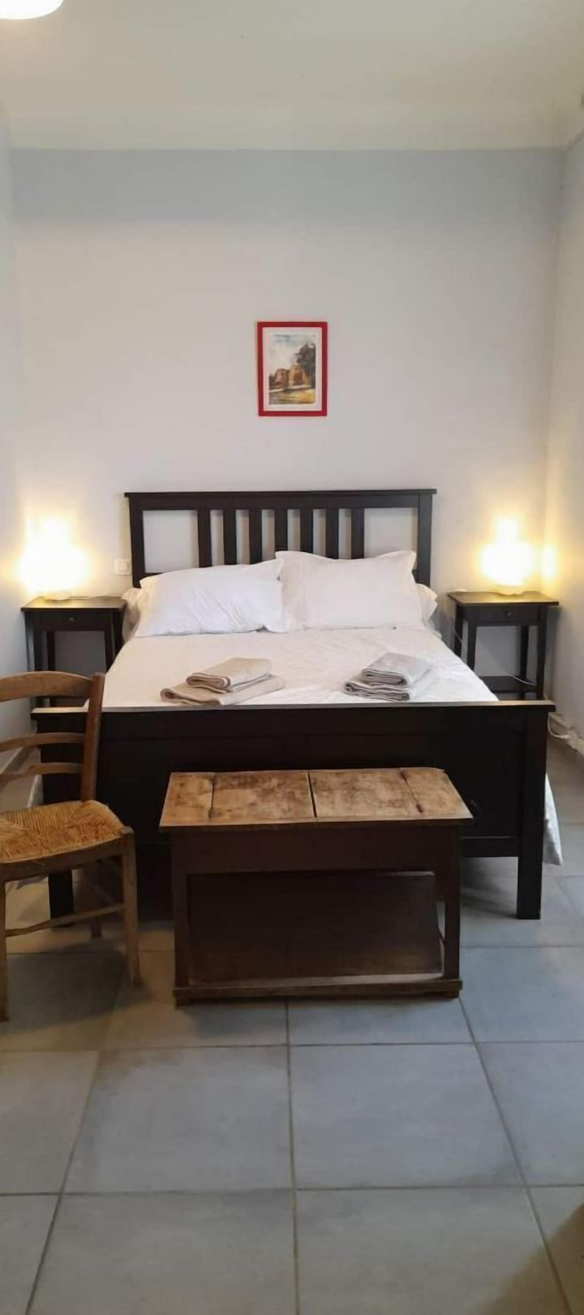 Private room, individual entrance, ground floor.