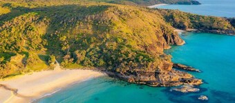 Villa Isabelle - Sunshine Beach - Views - Pool