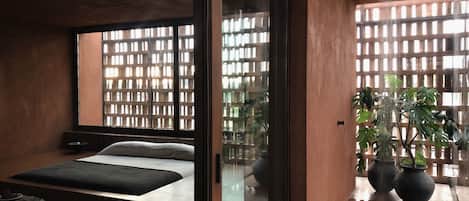 Deluxe Suite, 1 King Bed, Non Smoking | Bathroom