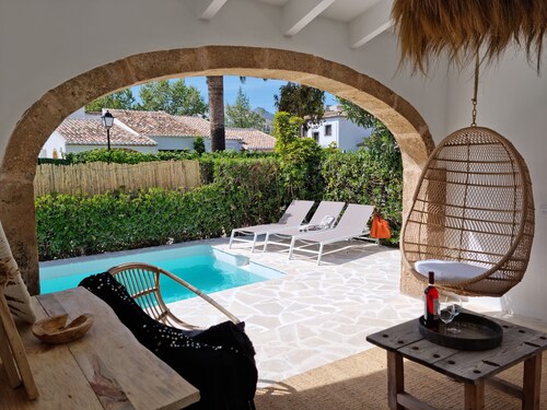 Small Villa "Le Verger de Cofitsa 70" 500m from the beach, private pool
