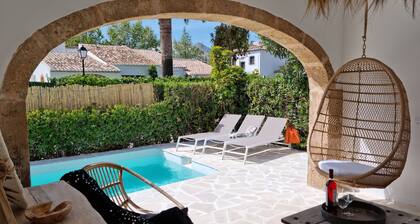 Small Villa "Le Verger de Cofitsa 70" 500m from the beach, private pool