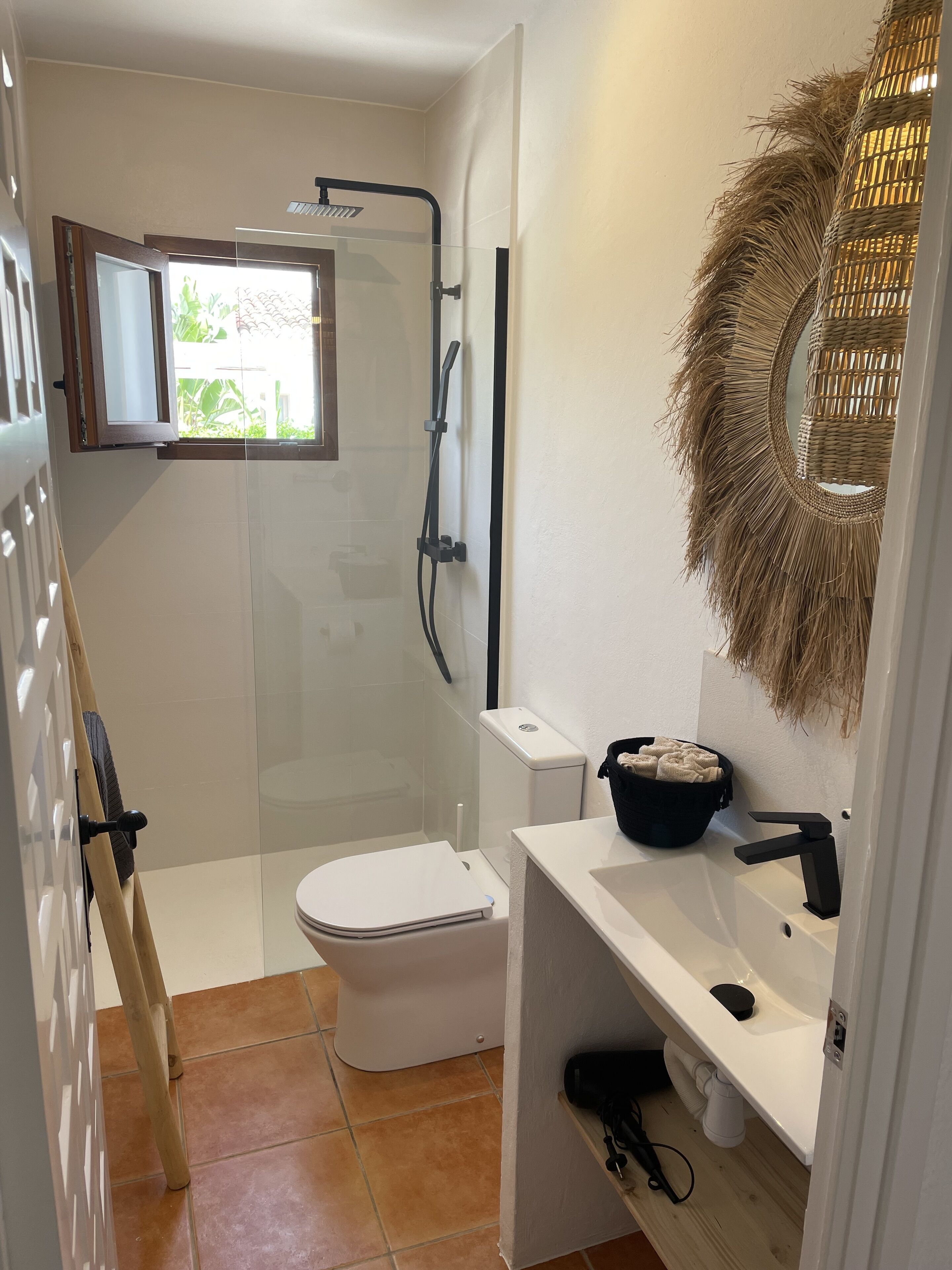 New 2023! Small house 500 meters from the beach, private pool