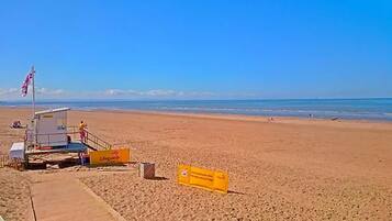 Apartment, 1 Queen Bed with Sofa bed | Beach