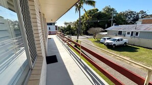 Balcony. - Seaspray no.5 - South West Rocks - Bring your own linen (SOUTH WEST ROCKS)