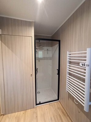 Unclassified image, 2 of 13, button