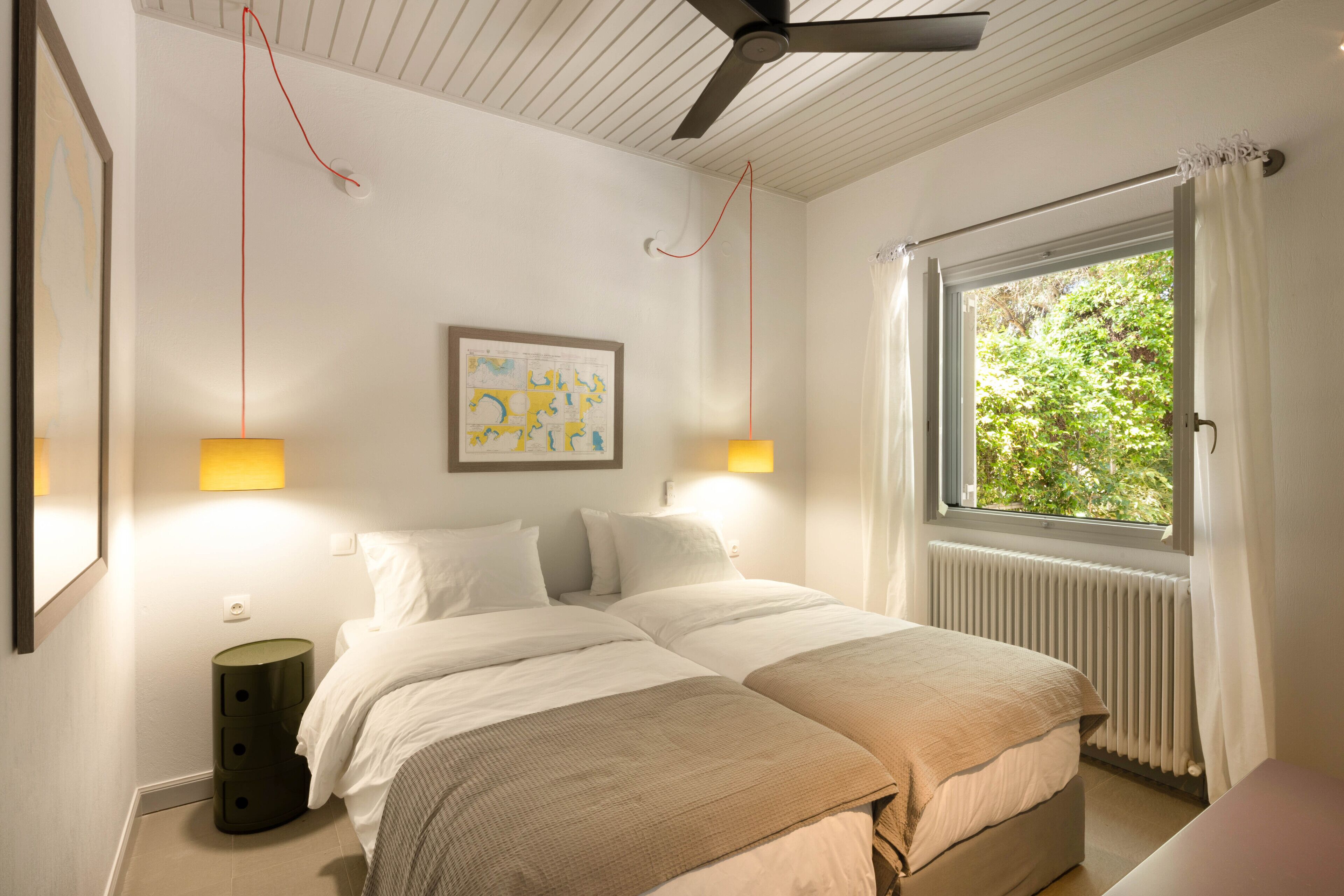 Comfortable summer apartment with stunning sea view.