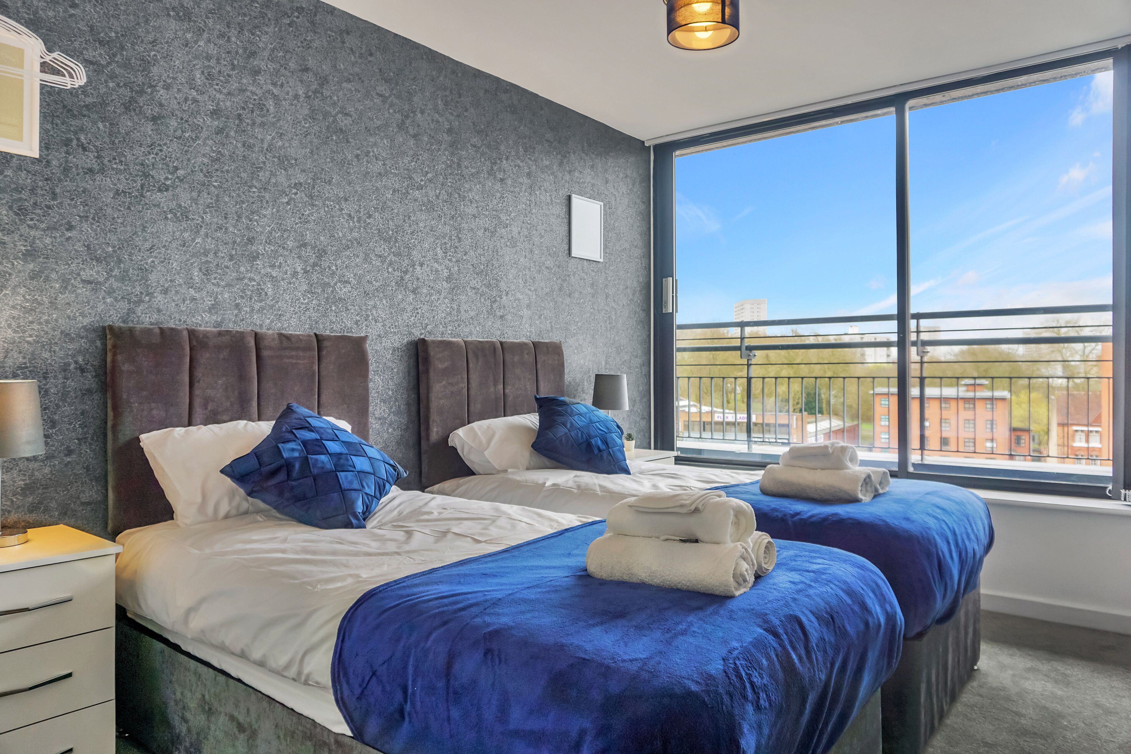 2 bedrooms, iron/ironing board, free WiFi, bed sheets
