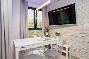 Apartment (1 Bedroom) | In-room dining - Hedera A12 (Dubrovnik)