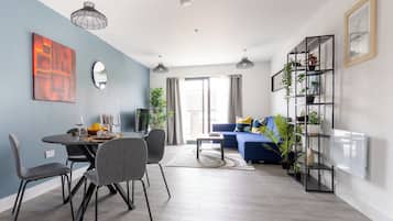 Apartment | Dining