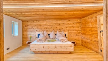 Luxury Chalet, 3 Bedrooms, Sauna | 3 bedrooms, individually decorated, free WiFi, bed sheets