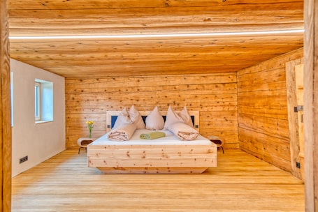 3 habitaciones, decoración personalizada, wifi gratis y ropa de cama