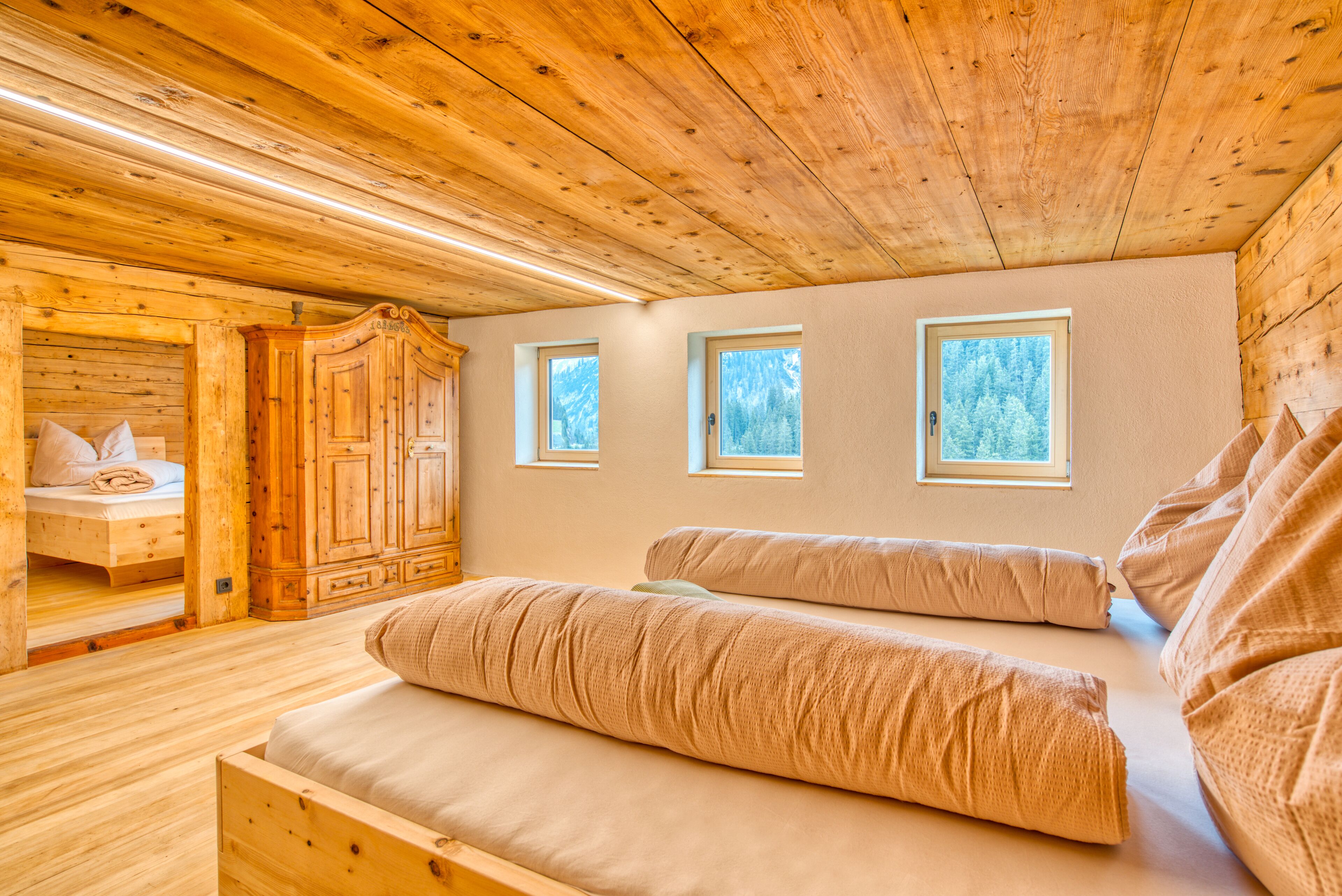 Luxury-Chalet, 3 Schlafzimmer, Sauna | 3 Schlafzimmer, individuell dekoriert, kostenloses WLAN, Bettwäsche