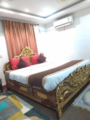 Superior Room, Smoking, Ensuite | Iron/ironing board, free WiFi - The Park Premium - Bhuabaneswar (Bhubaneshwar)