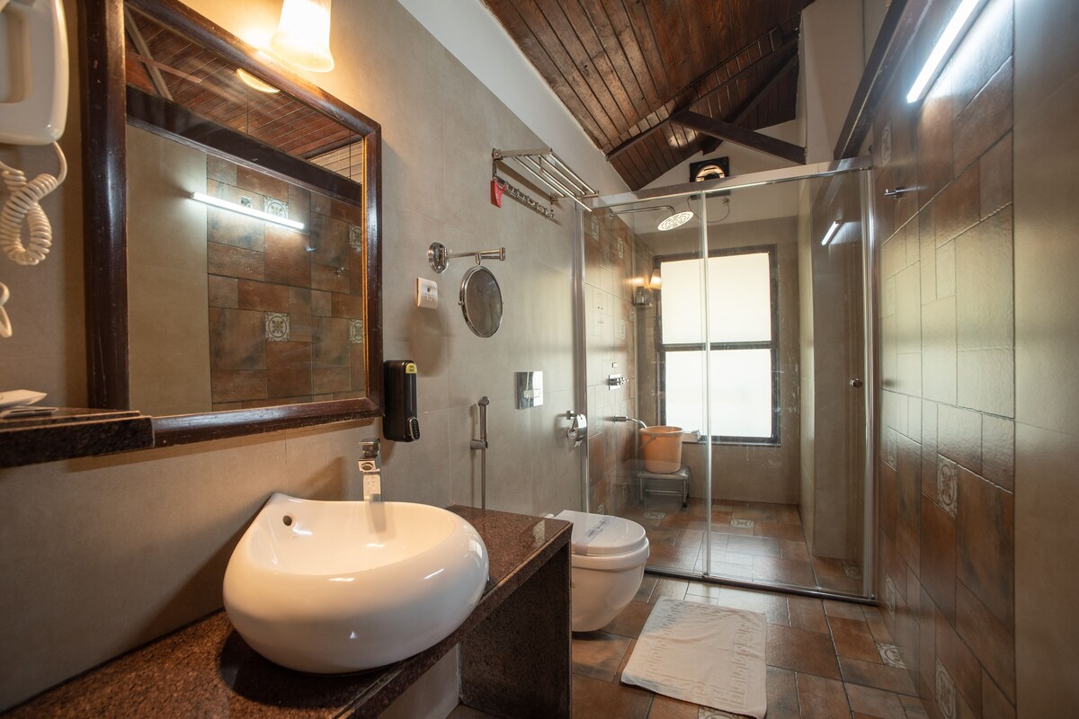Baño | Regadera, regadera tipo lluvia, amenidades de baño gratuitas