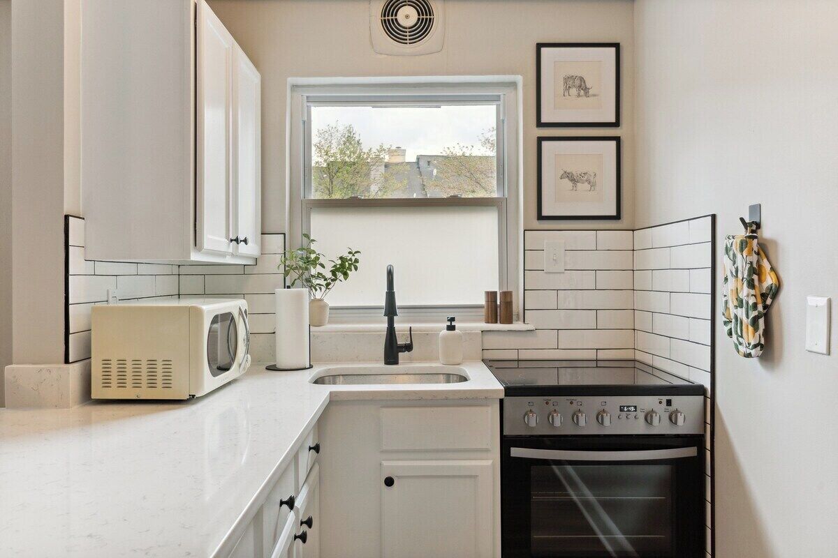 Astonishing Alexandria Apartment