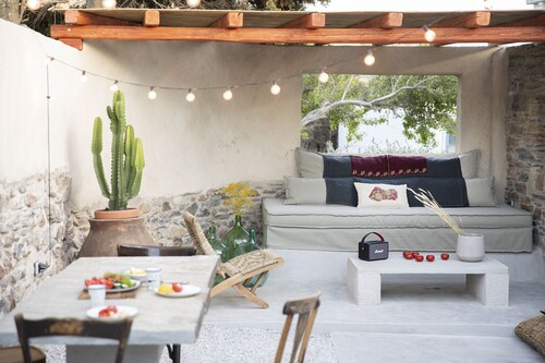 Onos Living Experience