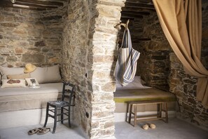 2 slaapkamers, een bureau, een strijkplank/strijkijzer, gratis wifi