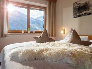 1 Schlafzimmer, Reisekinderbett, WLAN, Bettwäsche