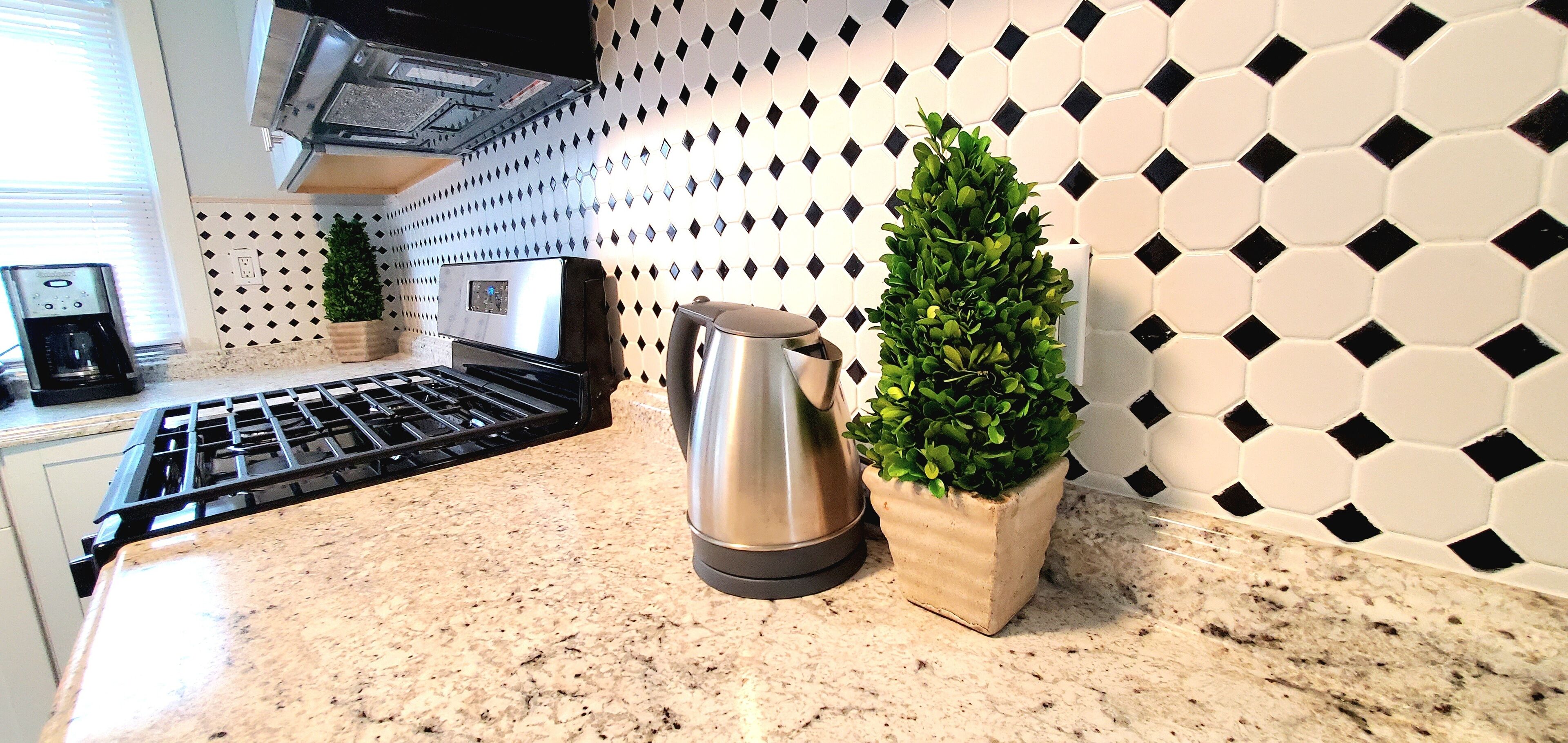 冰箱、微波炉、烤箱、炉灶