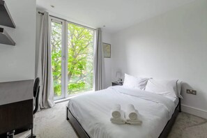 Basic Apartment, 2 Double Beds - Bright & Cosy 2BD by the Canal! - Limehouse (London)