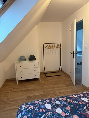3 sovrum, strykjärn/strykbräda, gratis wi-fi och sängkläder