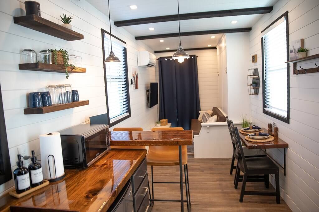 New! Endless Sunsets-Container Home