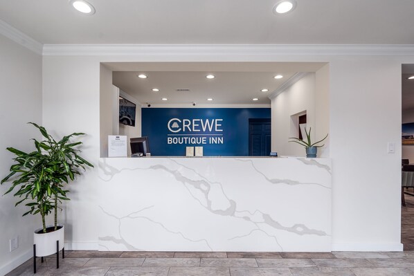 Reception - Crewe Boutique Inn (Crewe)