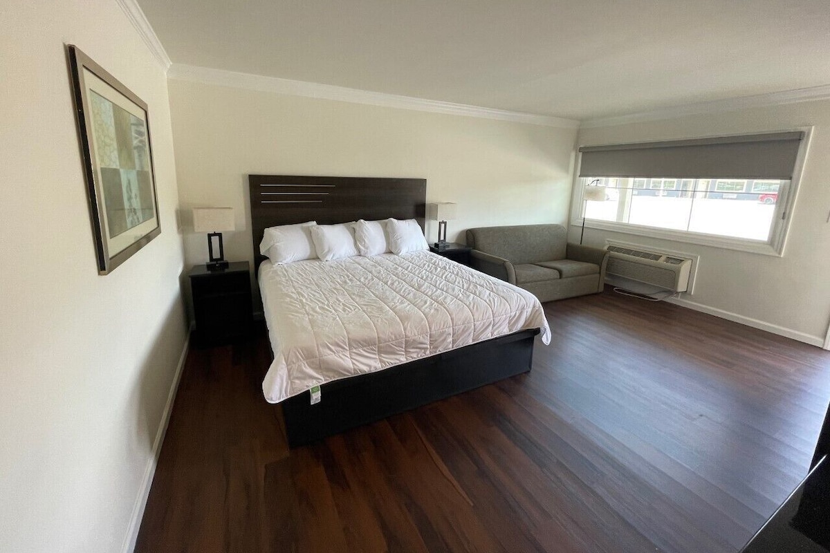 Blackout drapes, iron/ironing board, WiFi (free), bed sheets
