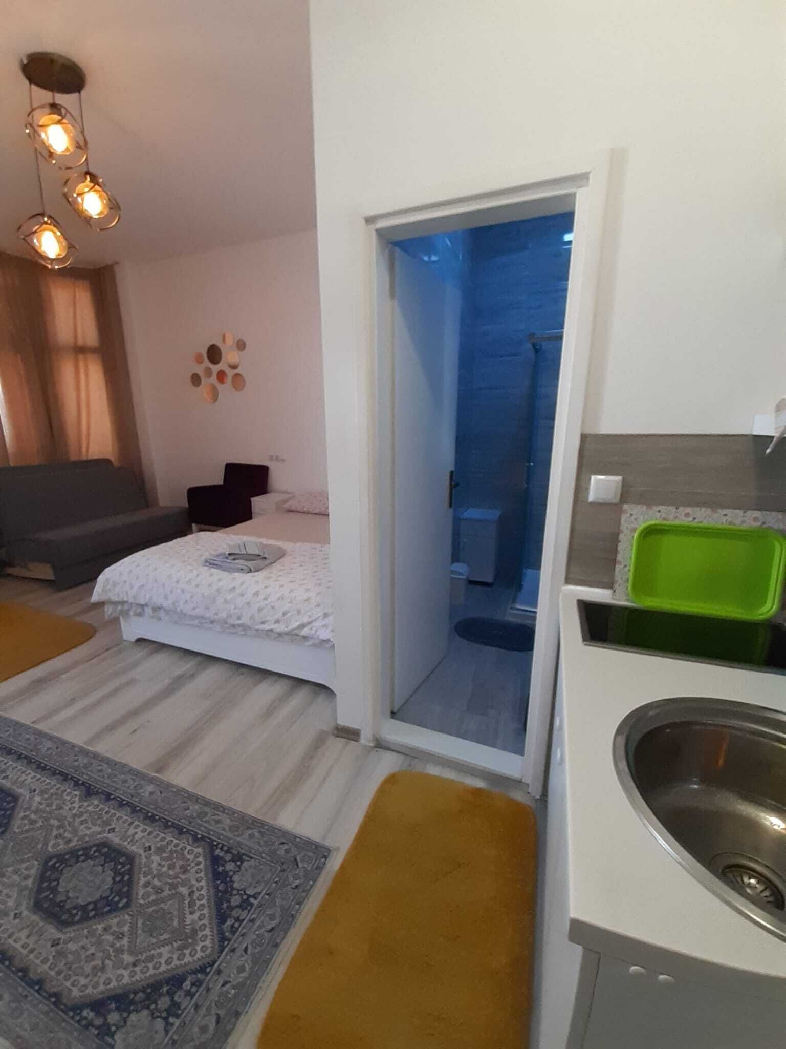Suite monolocale Classic | Con stile personalizzato, con arredamento individuale, una scrivania