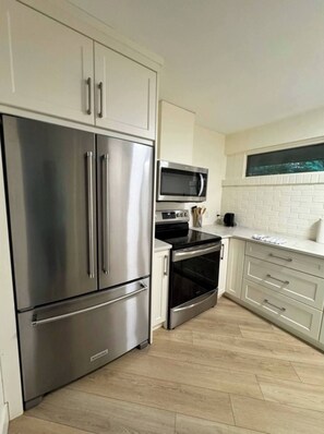 Four, plaque de cuisson, lave-vaisselle