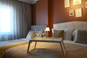 3 chambres, fer et planche à repasser, Wi-Fi gratuit, draps fournis