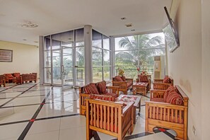 Restaurant - Hotel O Sarbini (Menggala)