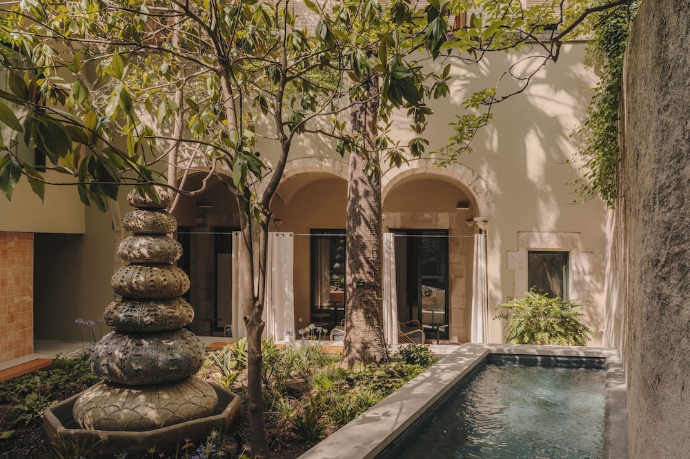 Hotel Palau Fugit