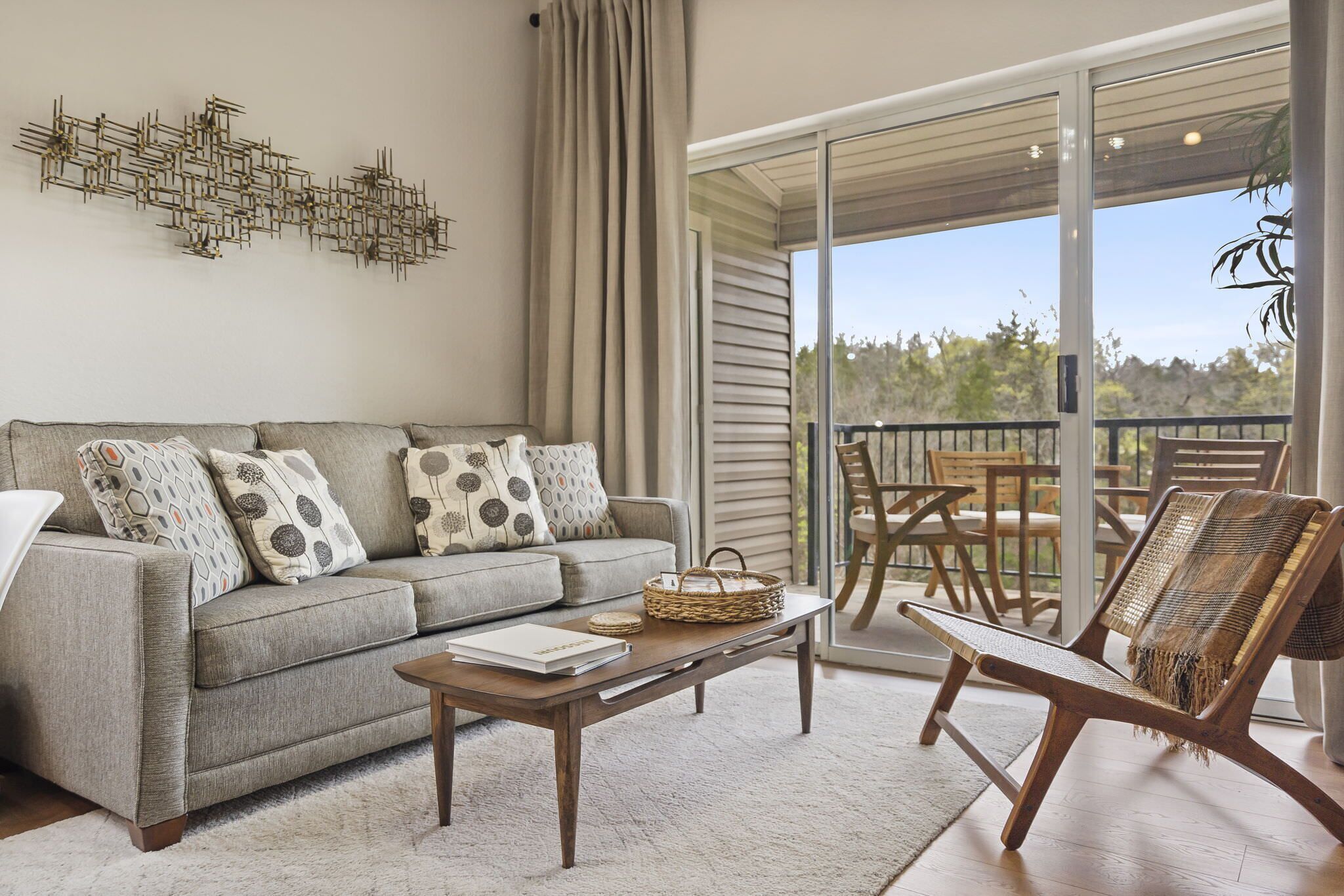 Whiskey's Hillside Retreat | Balcony Views!