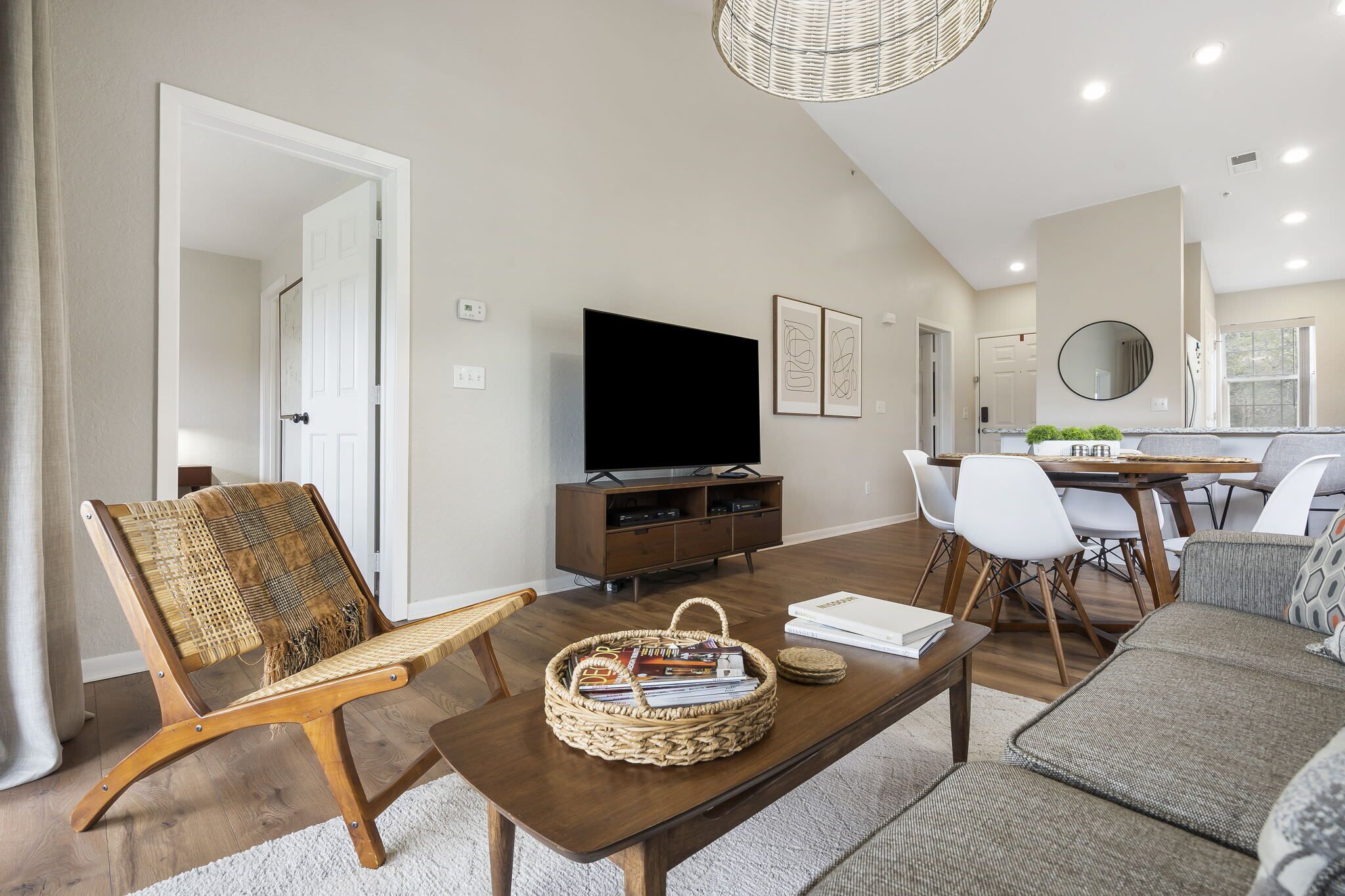 Whiskey's Hillside Retreat | Balcony Views!