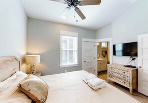 2 soverom, strykejern/-brett, wi-fi (inkludert) og sengetøy