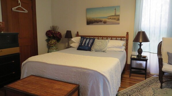 4 bedrooms, desk, iron/ironing board, free WiFi