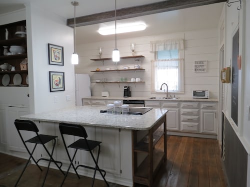 Wi-Fi avail at this Beautiful 1896 Farmhouse, rural setting.  Tranquil location.