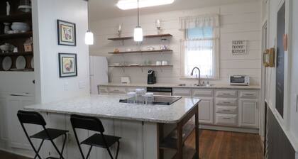 Wi-Fi avail at this Beautiful 1896 Farmhouse, rural setting. Tranquil location.