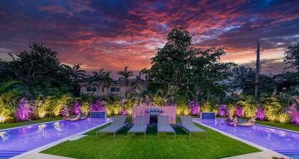 Luxury Duplex with 2 Pools Minutes from Las Olas