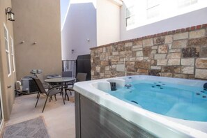 Casa de ciudad, 4 habitaciones | Áreas de la propiedad