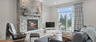 Private Balconies, Walk to Beach/Lake, Sleeps 10